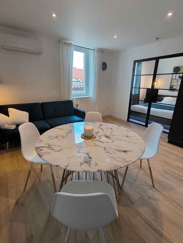 تناول الطعام