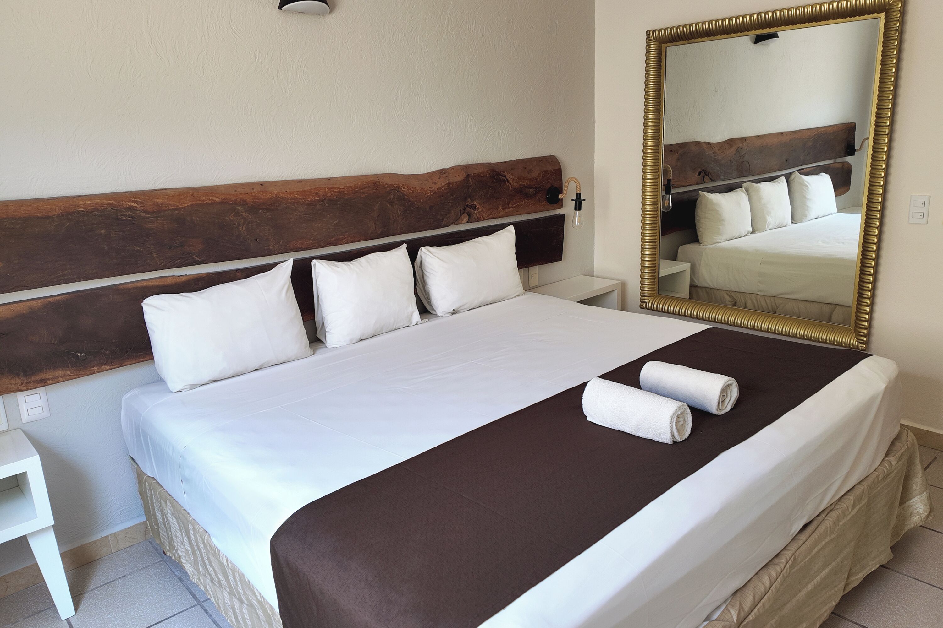 Room, 1 King Bed, Non Smoking