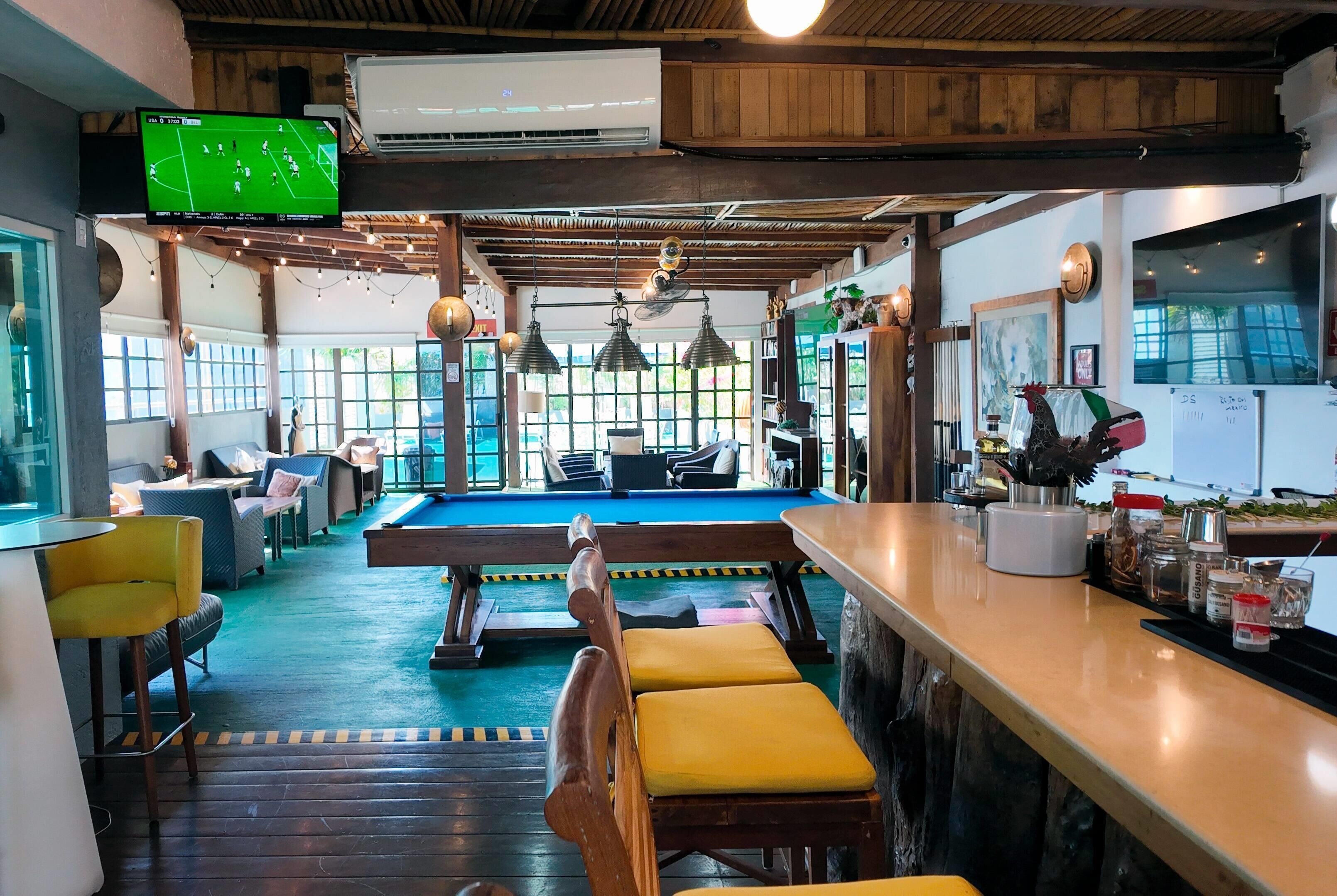 Bar (en la propiedad)