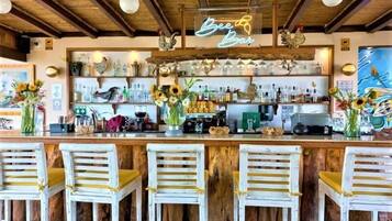 Poolside bar