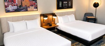 La Quinta Inn & Suites By Wyndham Roanoke Hollins/I-81