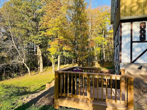 Sno Dance Lodge Upper ~ Jackson Creek Snow River