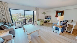 TV - Family Fun Condo Near Private Beach Silver Dunes 48 (Destin)