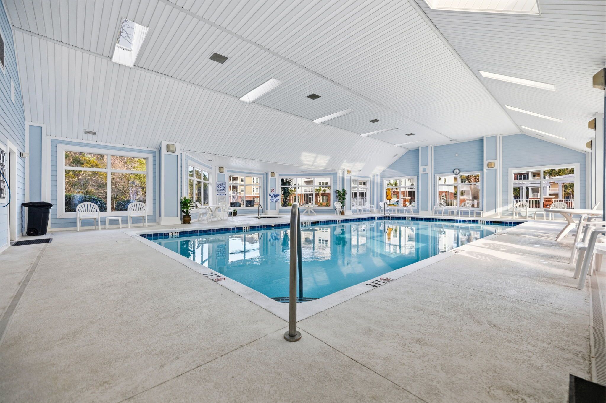 Indoor pool, outdoor pool