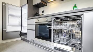 Loft, Balcony (Emilia Loft 1) | Private kitchen | Fridge, microwave, oven, stovetop