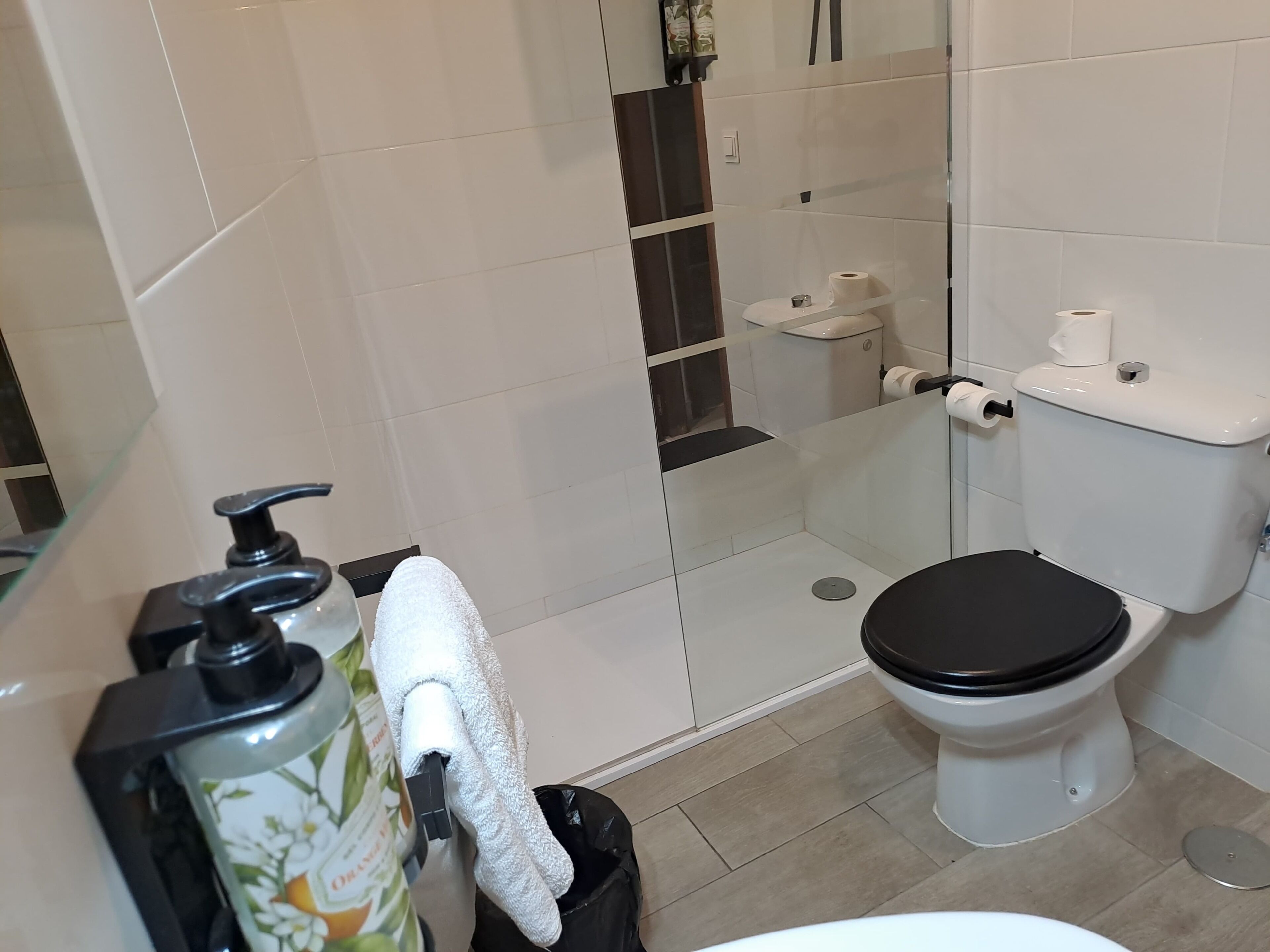 Departamento, balcón, vista a la ciudad | Baño