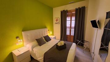 Departamento, balcón, vista a la ciudad