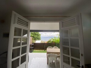 Outdoor dining - Sea view & private pool - peace and quiet at l'Anse à l'Âne (Les Trois-Îlets)