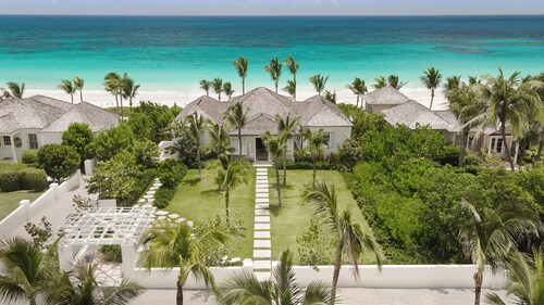 Sitting Pretty Where Island Charm Meets Easy Luxury