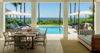 Sitting Pretty - Private Beachfront Retreat Fully Staffed with Chef