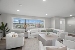 House, Multiple Beds (Barefoot Escape) | Living area - Barefoot Escape (Fort Myers Beach)