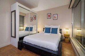 5 slaapkamers, een strijkplank/strijkijzer, gratis wifi, beddengoed