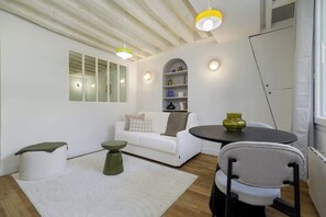 Dining - Huchette - Appartement chaleureux proche Notre-Dame (Paris)