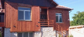 Charming Villa with AC, Barbecue and Pool in peaceful Kramolin