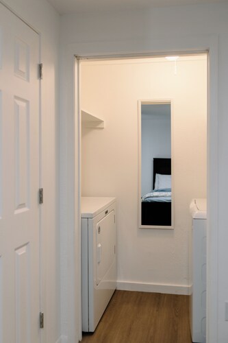Urban Chic 1 BR - Downtown Abilene -Data Center