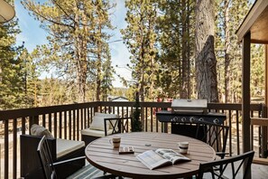 Outdoor dining - Iris Haus, w/ Hot Tub, Forest Views and Game Room (Big Bear Lake)