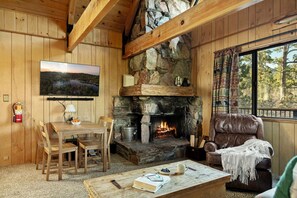 Interior - The Silver Coyote, w/ Bear Mtn Views & Firepit (Big Bear Lake)