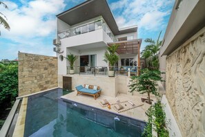 Outdoor pool - New Modern Luxury 6Br Villa In Canggu - Rooftop - Ricefields - Large Groups (Tabanan)