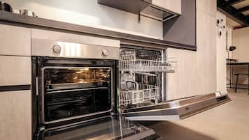 Loft (Saffi Loft 8) | Cuisine privée | Réfrigérateur, micro-ondes, four, plaque de cuisson