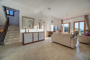 Living room - Villa 151 Luxury Villa - Private Pool and Tennis Court (Kouklia)