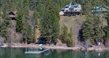 Luxury Lakefront Home w/ Dock & Beach – Sleeps 12