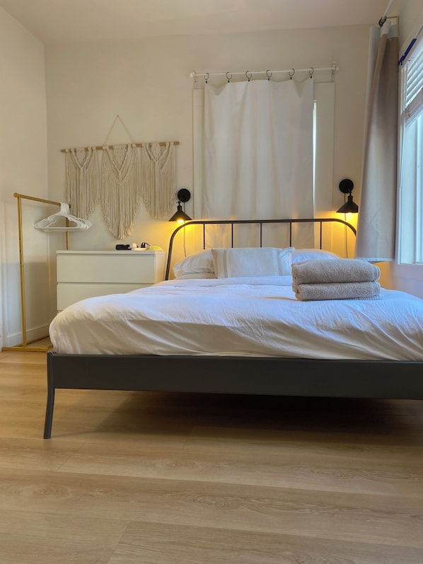 1 bedroom, iron/ironing board, WiFi, bed sheets