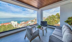 Property grounds - Las Verandas | Ocean View · Rooftop Infinity Pool (Puerto Vallarta)