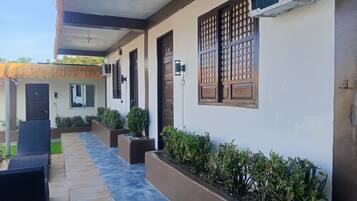 Shared Dormitory, 1 Bedroom, Smoking | Bahagian luar