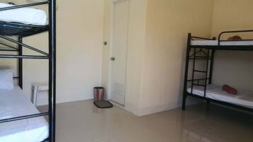 Shared Dormitory, 1 Bedroom, Smoking