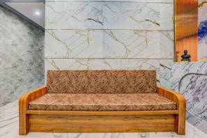 House | Living room - Super Hotel O Nashik (Nashik)