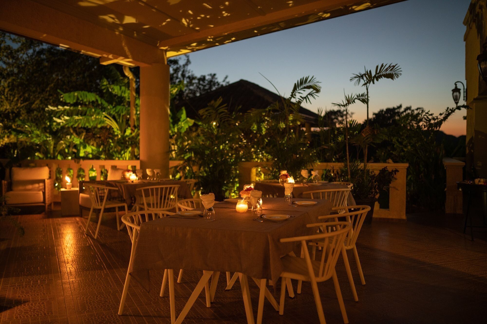 Dining area,Seating area