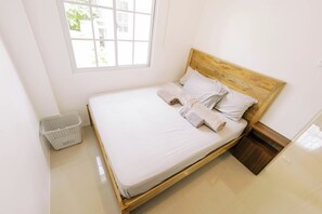 3 bedrooms, iron/ironing board, WiFi, bed sheets - Casa Mik Panglao Bohol Guesthouse and Tours - modern villa near white beaches (Dauis)