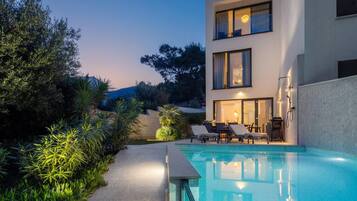 Villa | Piscina | Piscina coperta, piscina all'aperto