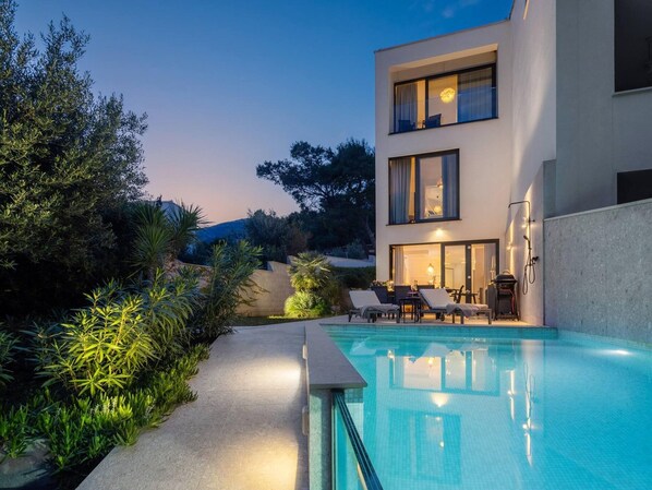 Villa | Pool | Indoor pool, outdoor pool - Sanctuary on the Rat Promenade (Bol)