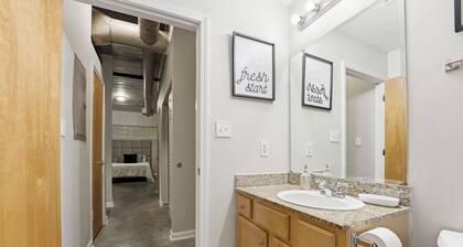 Cozy 1-bedroom loft apartment in welcoming Atlanta Mins from stadium