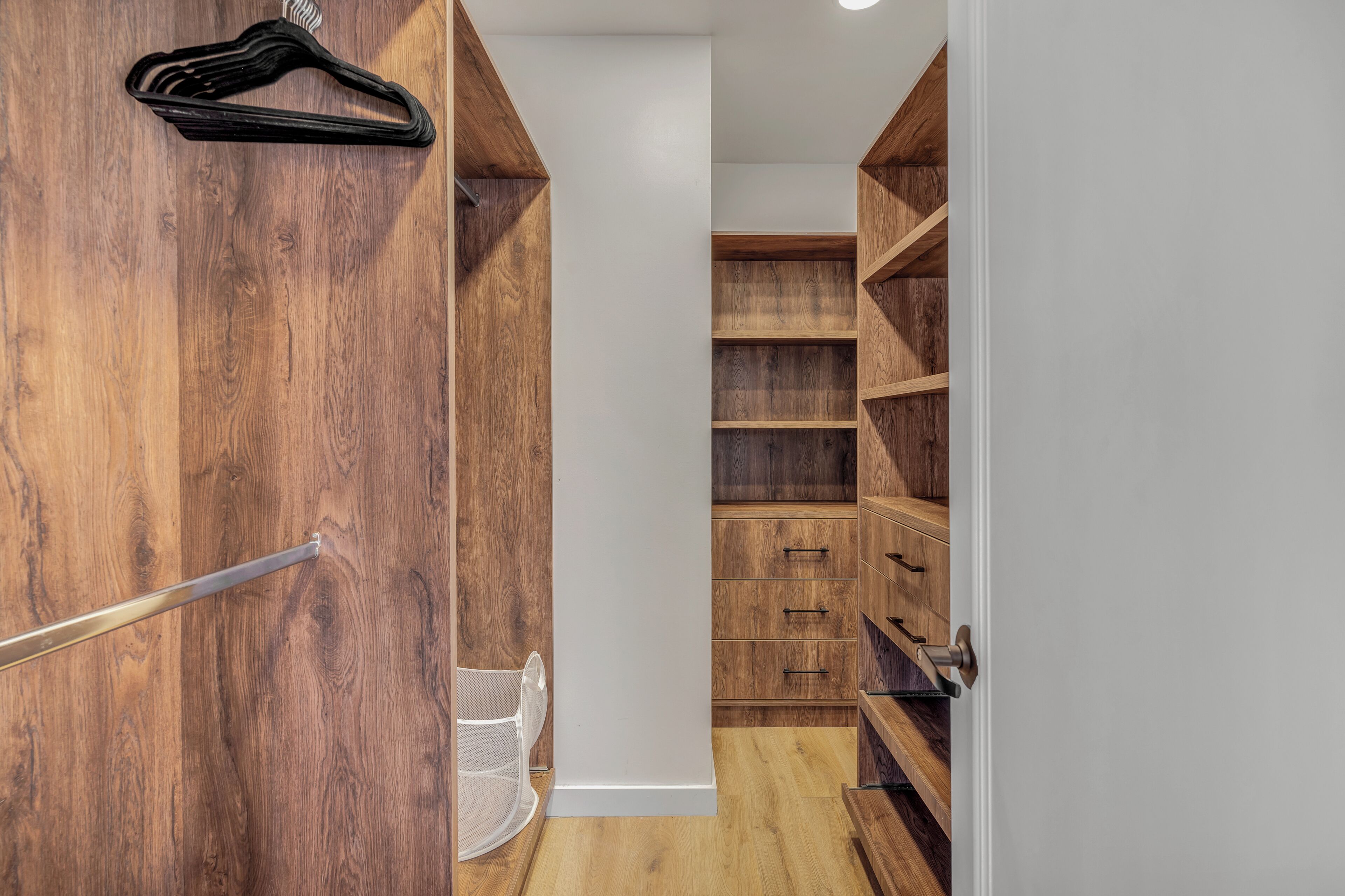 Apartment, Balcony, City View | Interior