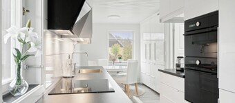Renovated Three Floor Villa 164m^2