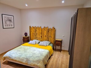 1 chambre, fer et planche à repasser, Wi-Fi, draps fournis