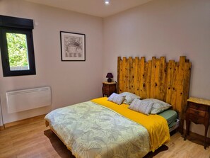 Room - A Relaxing Countryside Getaway (Arles)