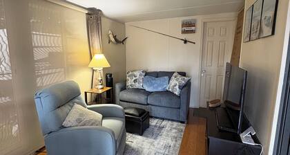 “Ocean Breeze” 1BDR, 1Bath cottage on Nettles Island, close to beach and river
