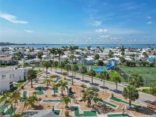 “Ocean Breeze” 1BDR, 1Bath cottage on Nettles Island, close to beach and river