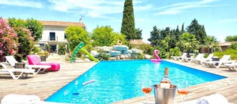 Cottage 'Mas Delorme 2' with Shared Pool, Wi-Fi and Air Conditioning