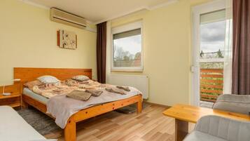 Double Room, Courtyard View | In-room safe, desk, laptop workspace, blackout curtains