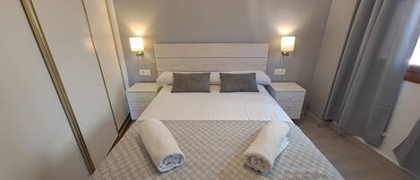 Penthouse, Balcony, City View