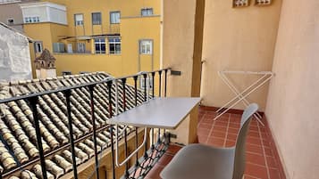 Penthouse, balcón, vista a la ciudad | Áreas de la propiedad