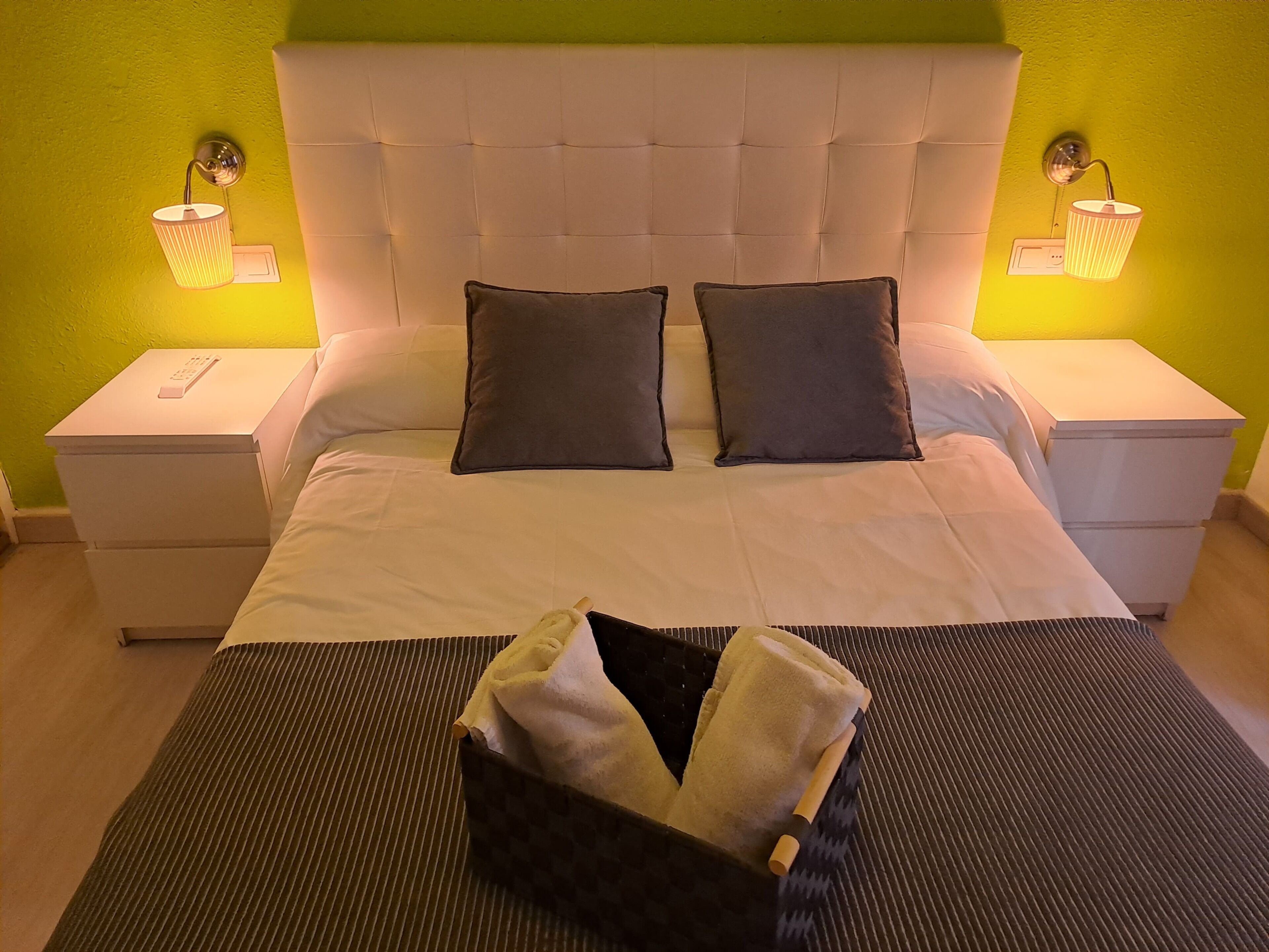 Departamento, balcón, vista a la ciudad