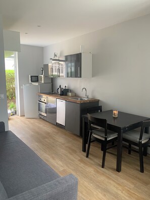 Private kitchen - Cabourg Éventail T2 apartment near the seaside (Cabourg)