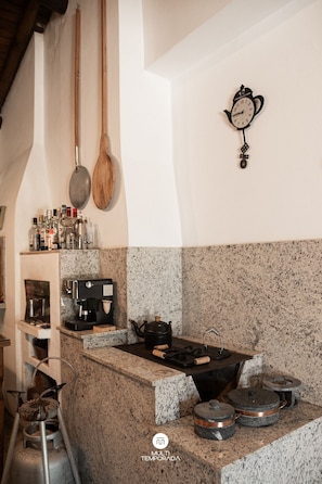 Casa rural familiar, accés a la piscina | Interior