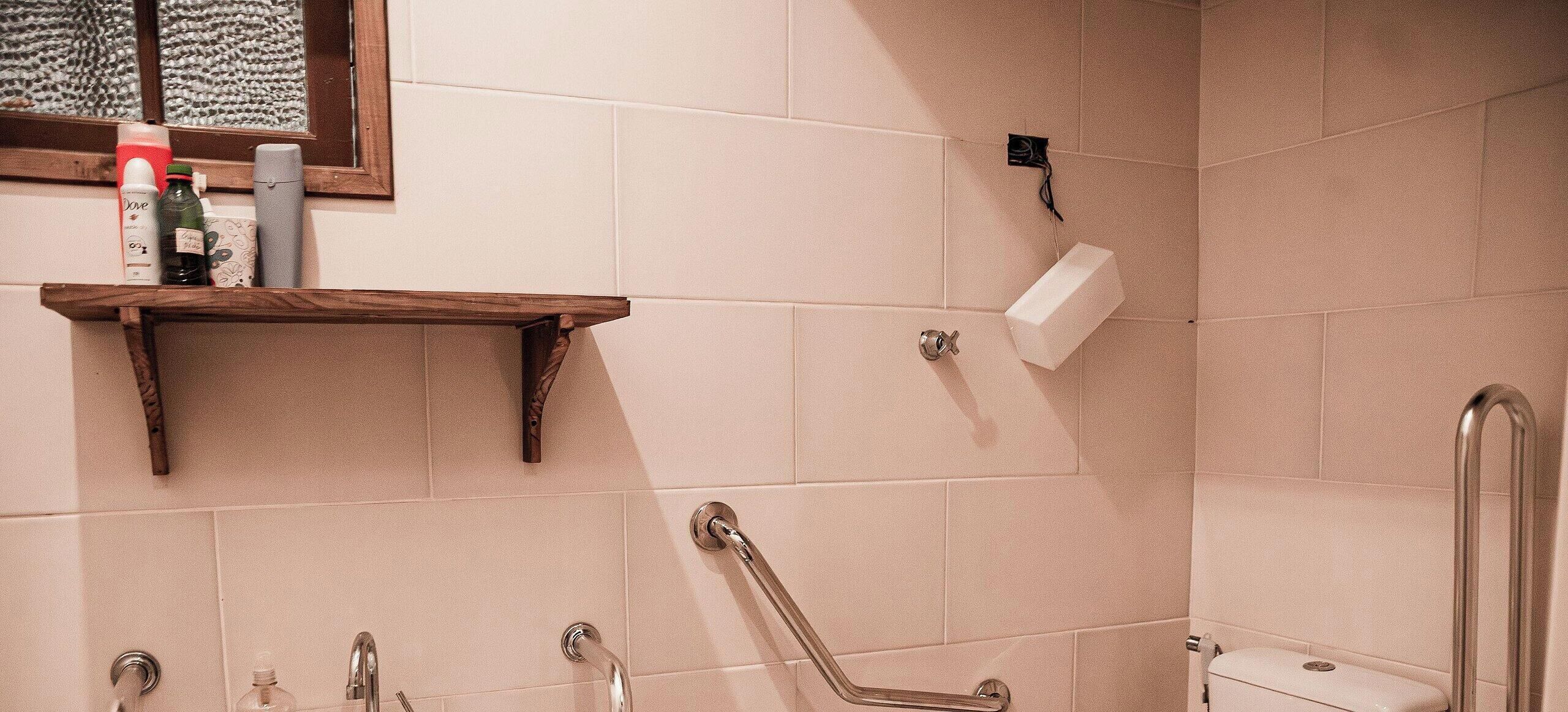 Family Cottage, Pool Access | Bathroom