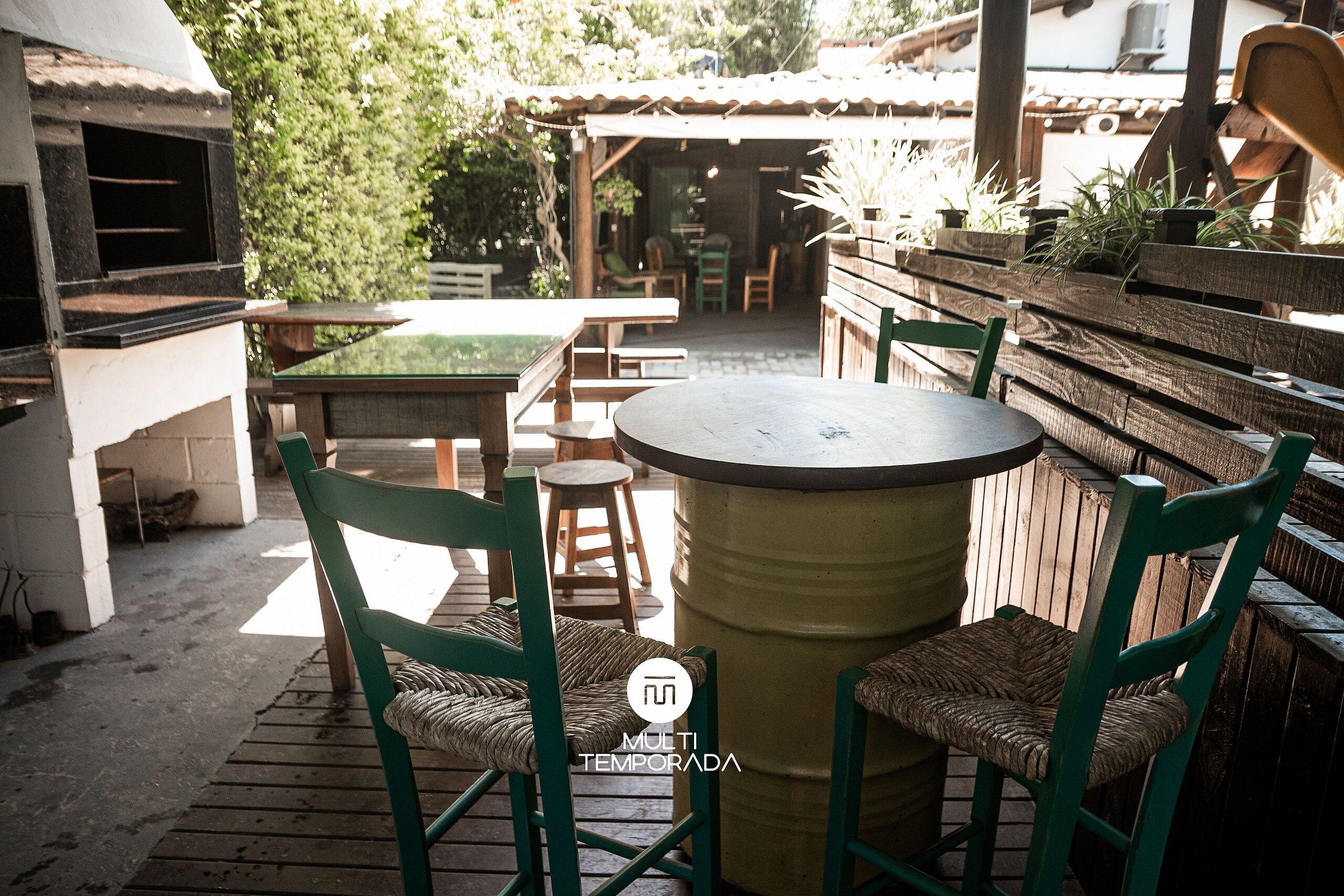 Family Cottage, Pool Access | Outdoor dining